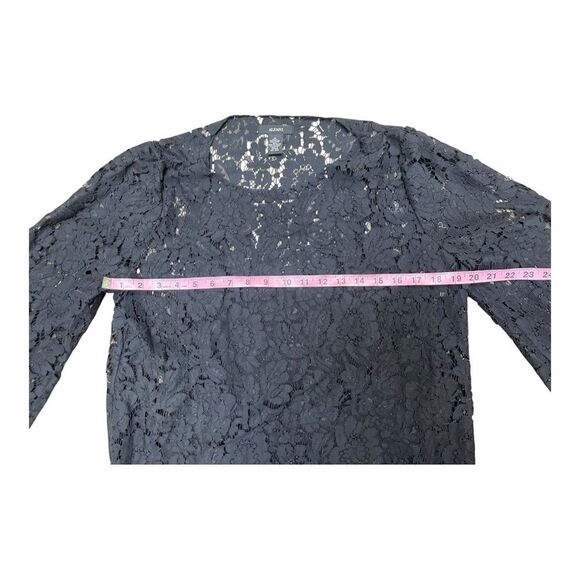 NWT Alfani Lace Blouse Bubble Hem Bell Sleeve Size M Elegant Feminine Romantic - Picture 2 of 9